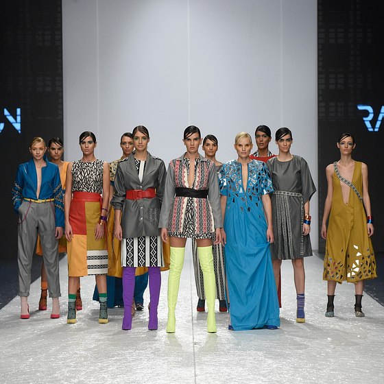 GLOBAL RUNWAYS